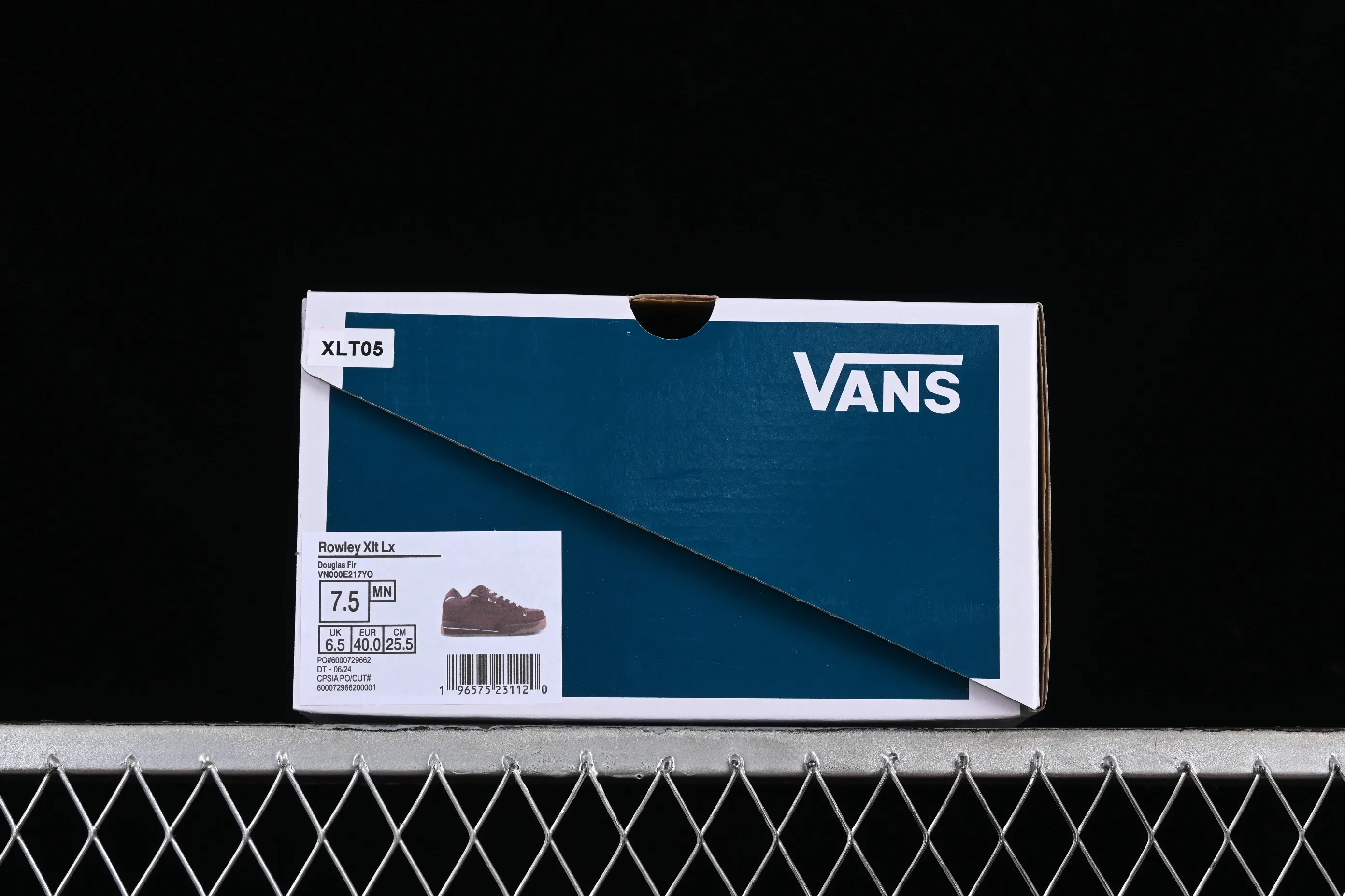 All categories Vans Vans series Vans Mid Vans China Vans Rowley XLT series Vans official shock-absorbing and wear-resistant retro skateboard shoes VN000E217YO